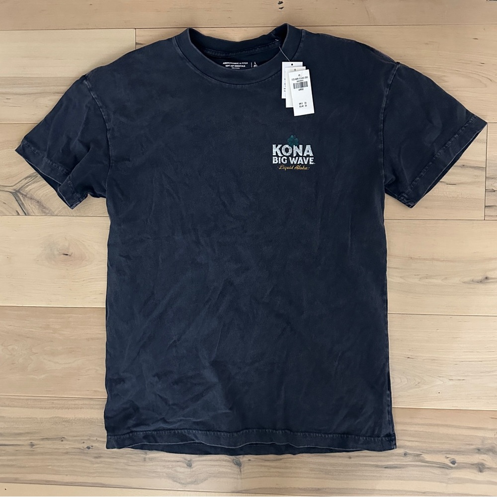 [NWT] Abercrombie & Fitch Kona Big Wave Graphic Tee (Large)
